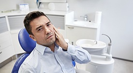Man visiting emergency dentist in San Antonio, TX